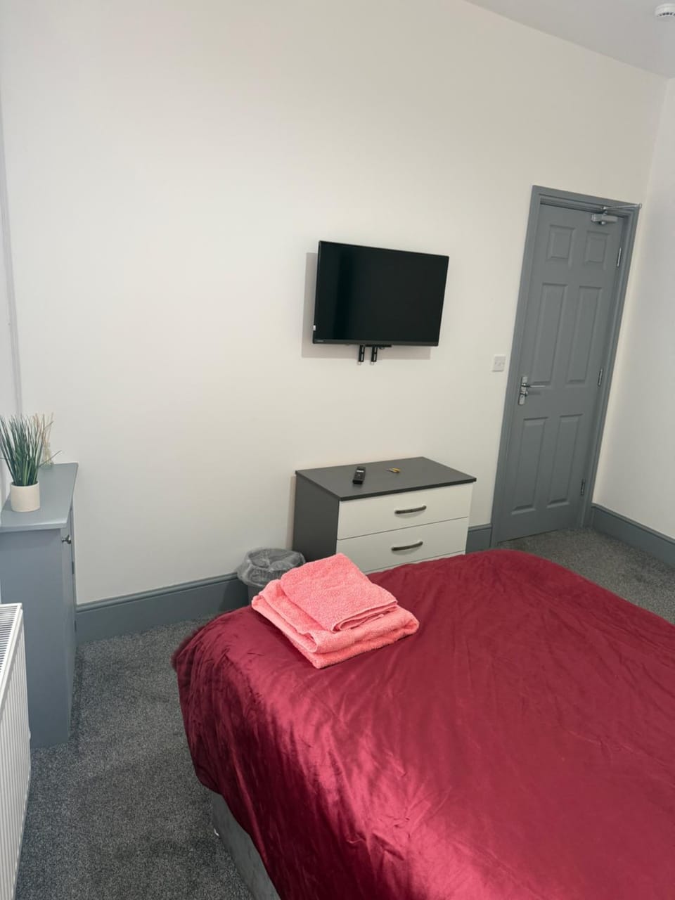 PLUS Properties Dike 1 Bed and Breakfast in Stoke-on-Trent