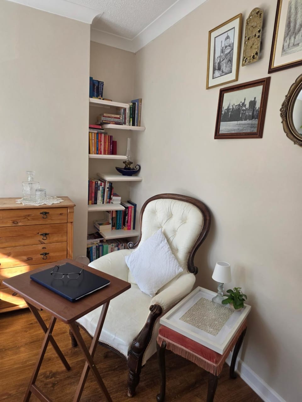 A Premium Academic Room, Parking, Girton College Walk Bed and Breakfast in Cambridge