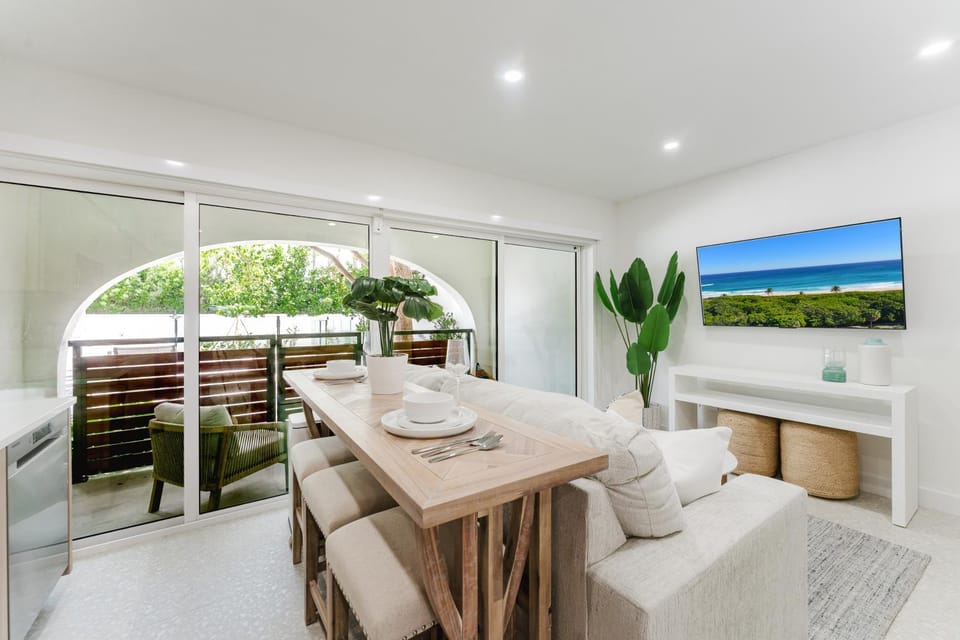 TV and multimedia, Balcony/Terrace, Seating area, Dining area