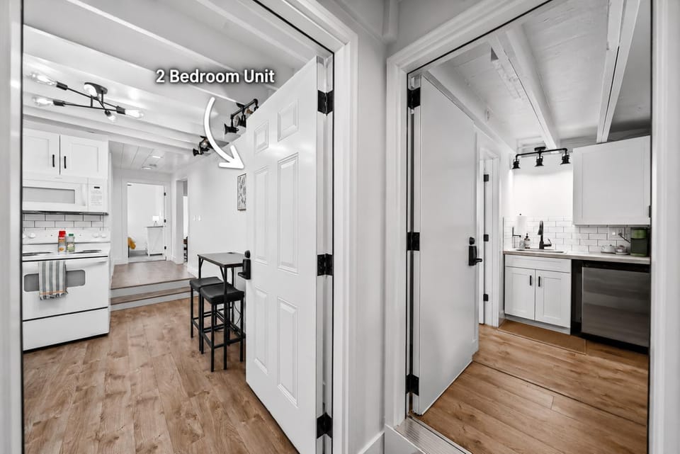 2BD Above Craft Coffee Shop, Downtown, by APSU Apartment in Clarksville