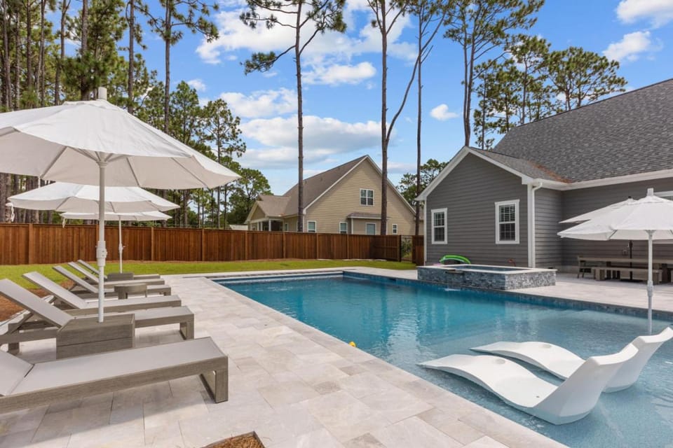 Pinehurst Area Oasis with Hot Tub and Pool House in Southern Pines