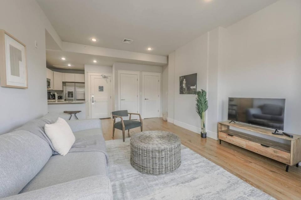 Prime Location Newbury Street 1BR Apartment in Back Bay