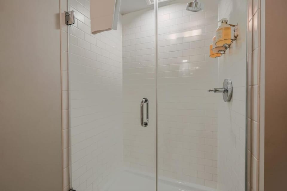 Stylish 1BR Newbury St Boston Apartment in Back Bay