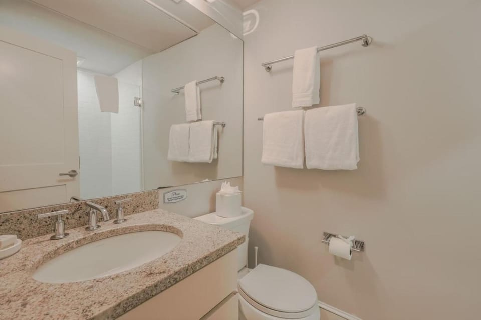 Stylish 1BR Newbury St Boston Apartment in Back Bay