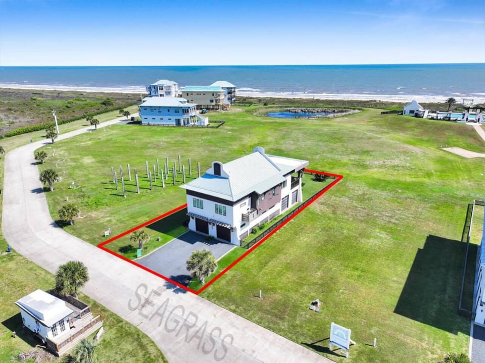 Property building, Nearby landmark, Spring, Day, Natural landscape, Bird's eye view, Beach, Sea view