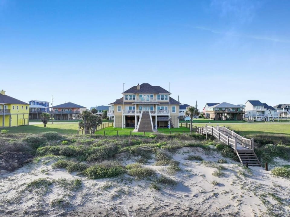 Property building, Day, Natural landscape, Beach