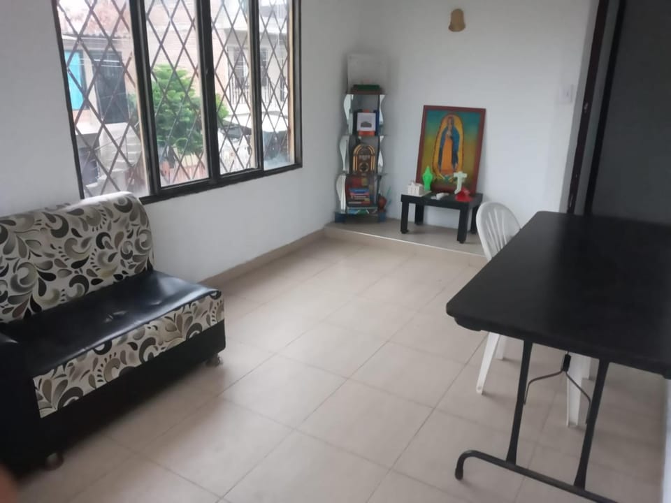 LaHouse Vacation rental in Cali