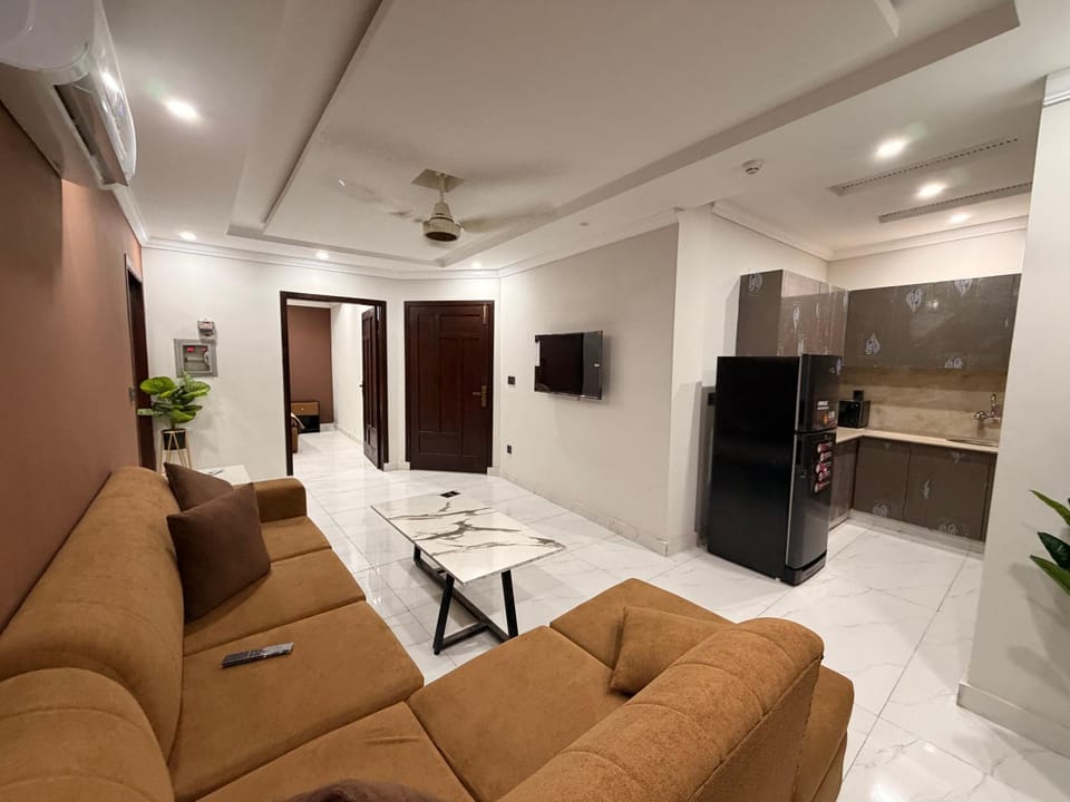 The Royal Residence And Hotel Apartments Apartment in Lahore