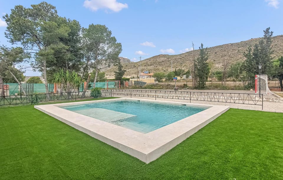 Swimming pool