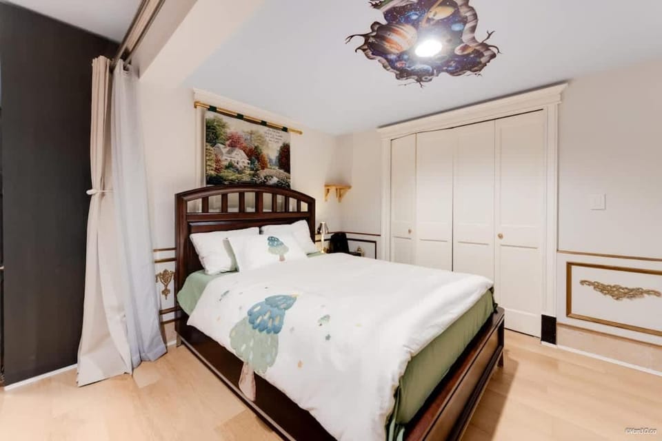 Anmore Nature Suite 2Bed 2Bath Private Entry House in Port Moody