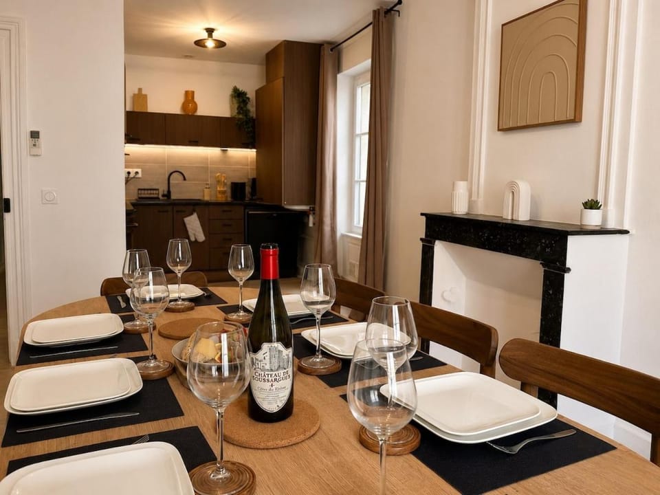 Loft Premium 100m2 Clim Netflix Apartment in Auvergne-Rhône-Alpes