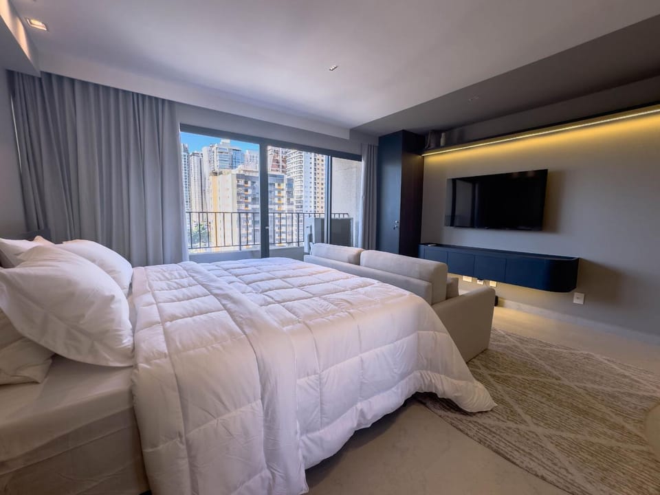 Bed, TV and multimedia, Living room, Photo of the whole room, Bedroom