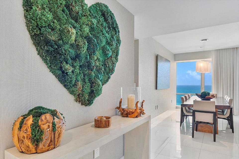 La Mer D Azur PH1720 House in South Beach Miami