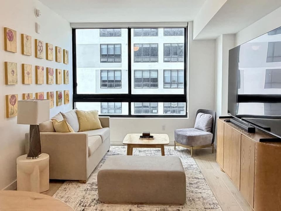 Chic Luxury 1BR Oasis Apartment in Miami