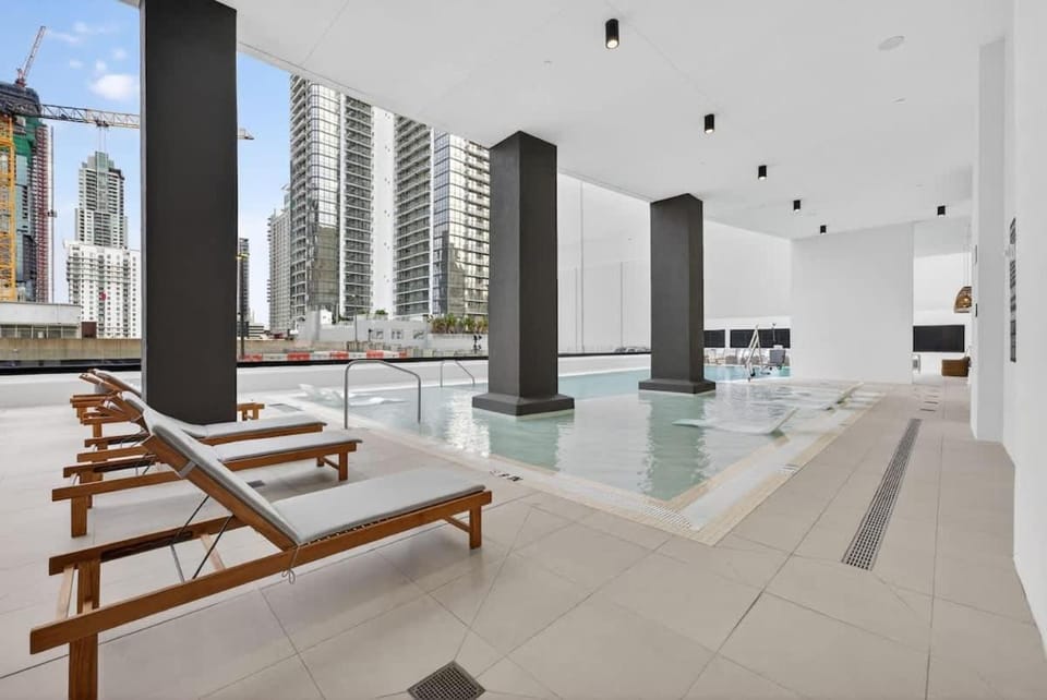 Chic Luxury 1BR Oasis Apartment in Miami