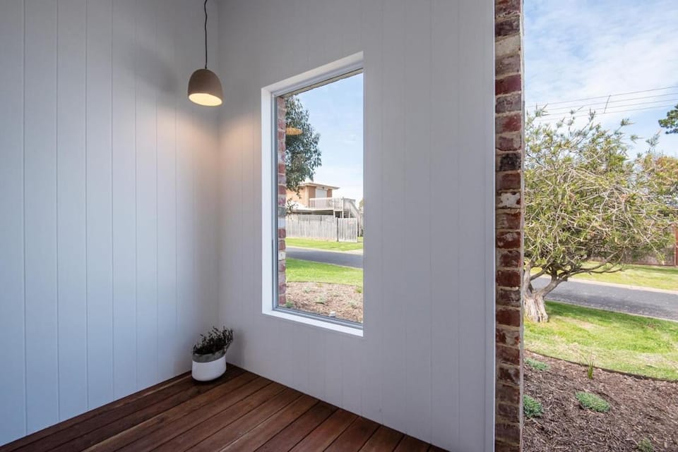 The Snug By Rhoda Anney's Coastal House in Dromana