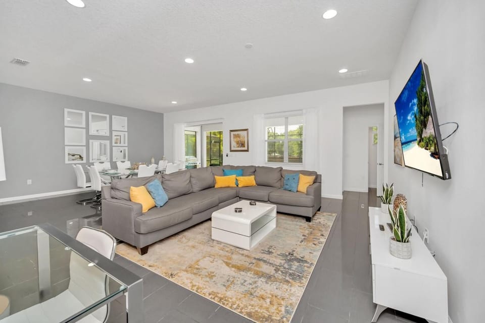 TV and multimedia, Living room, Seating area