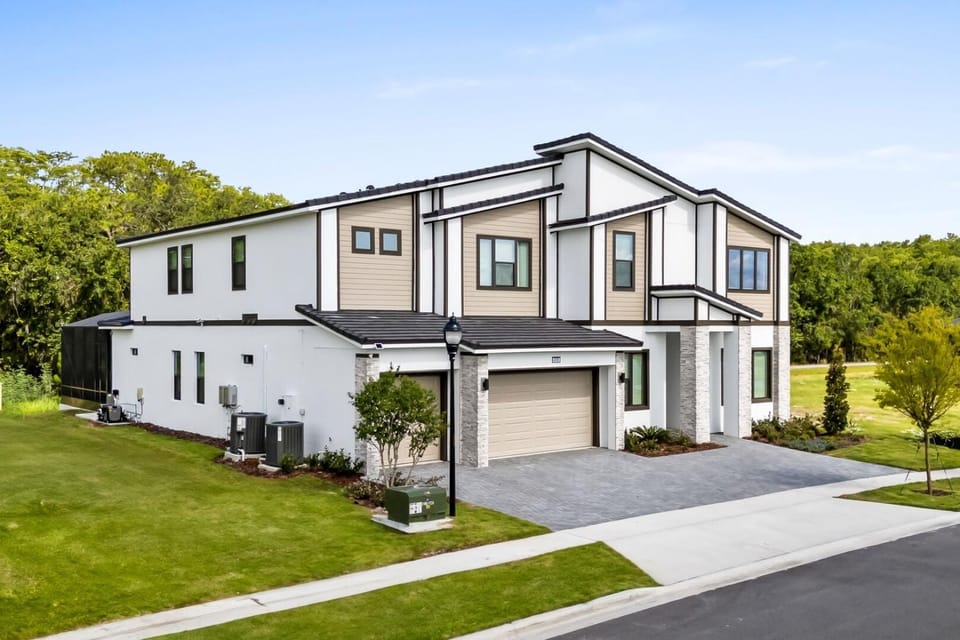 Property building, Day, Garden, Garden view