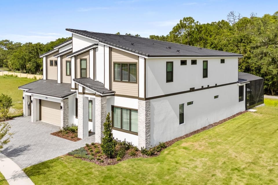 Property building, Day, Garden, Garden view