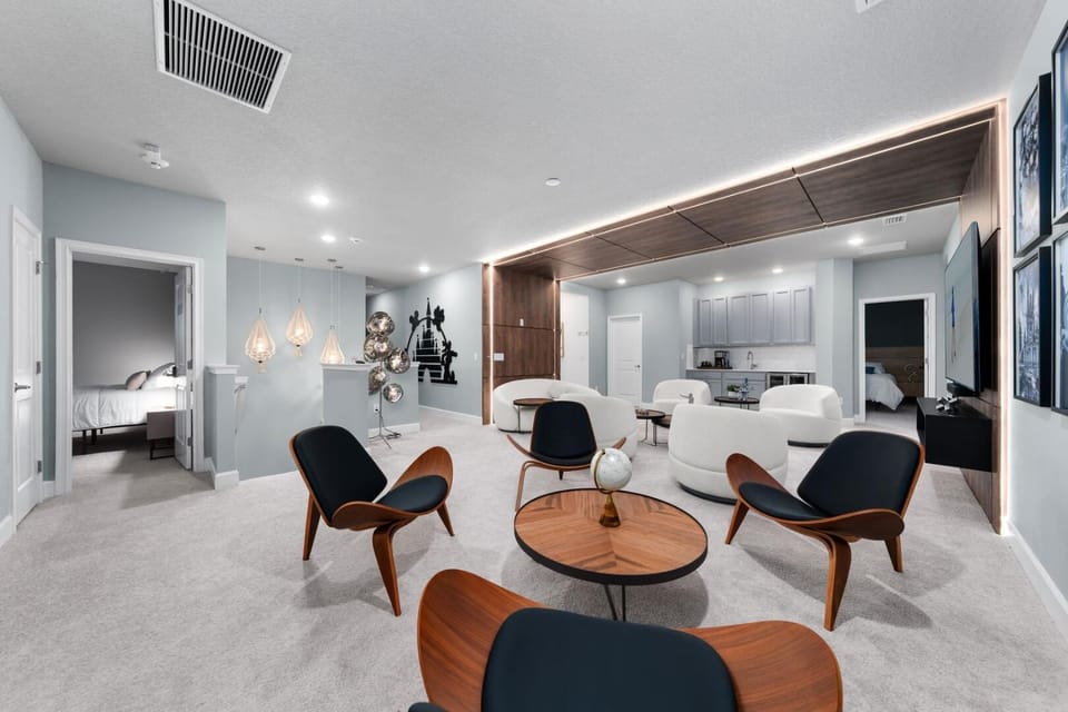 Bed, Living room, Seating area