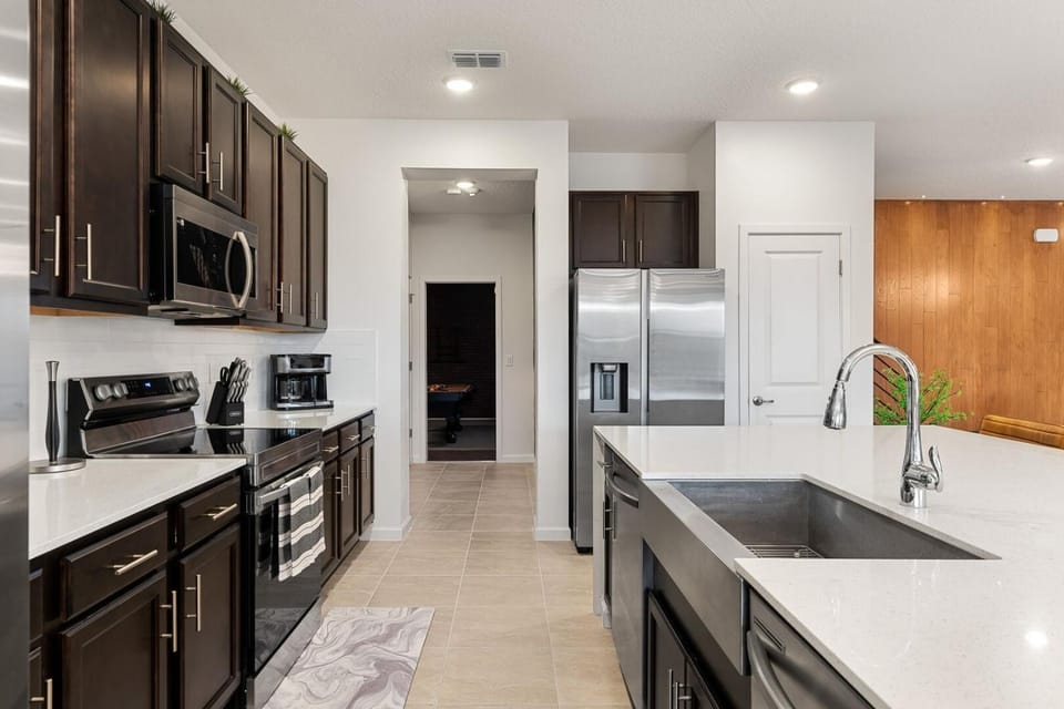 Kitchen or kitchenette, kitchen