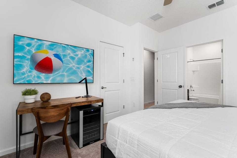 Bed, Bedroom