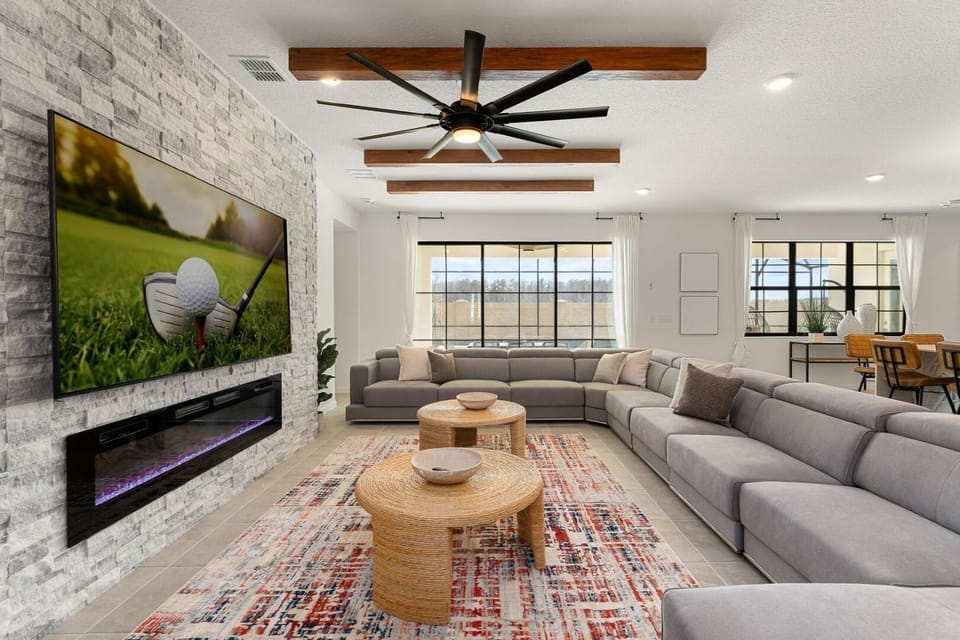 TV and multimedia, Living room, Seating area, Evening entertainment, fireplace