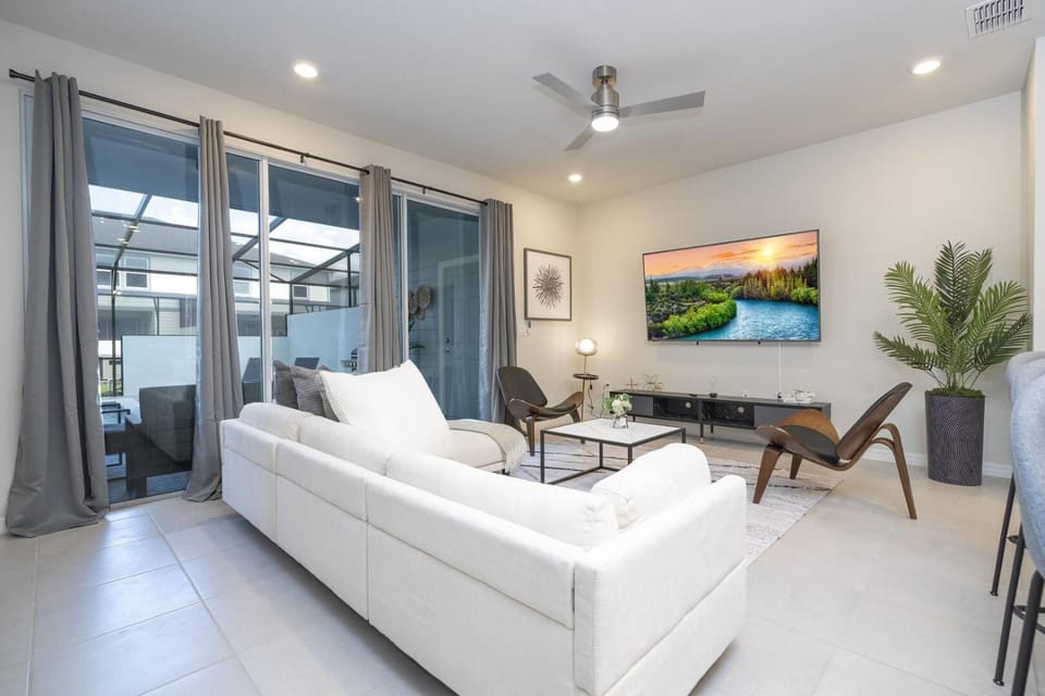 TV and multimedia, Living room, Seating area