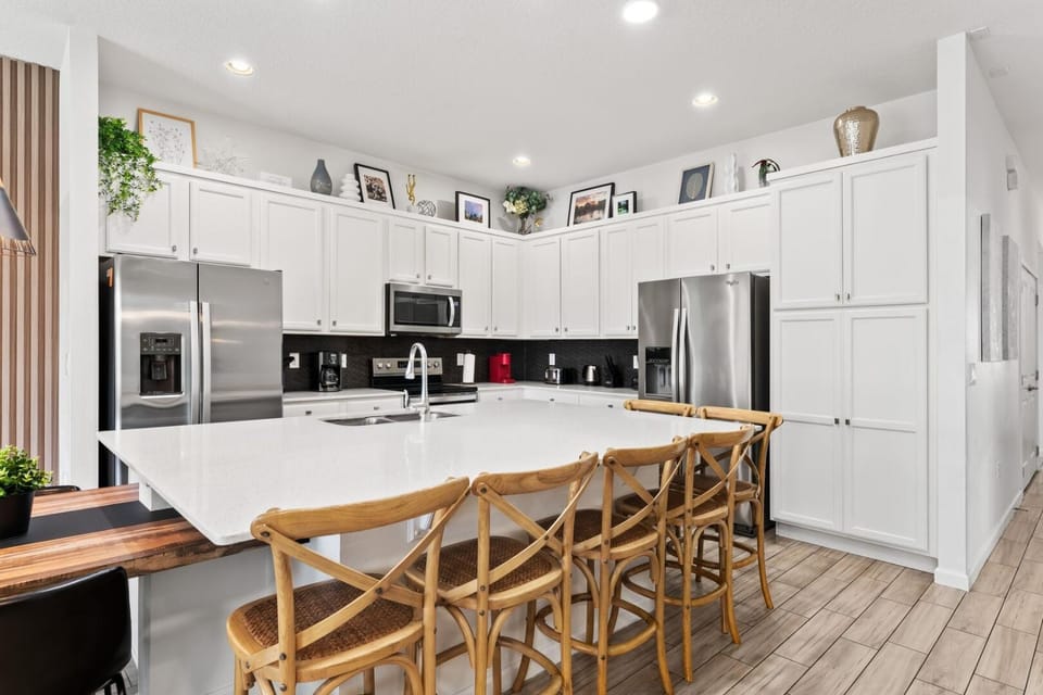 Kitchen or kitchenette, oven, stove, kitchen