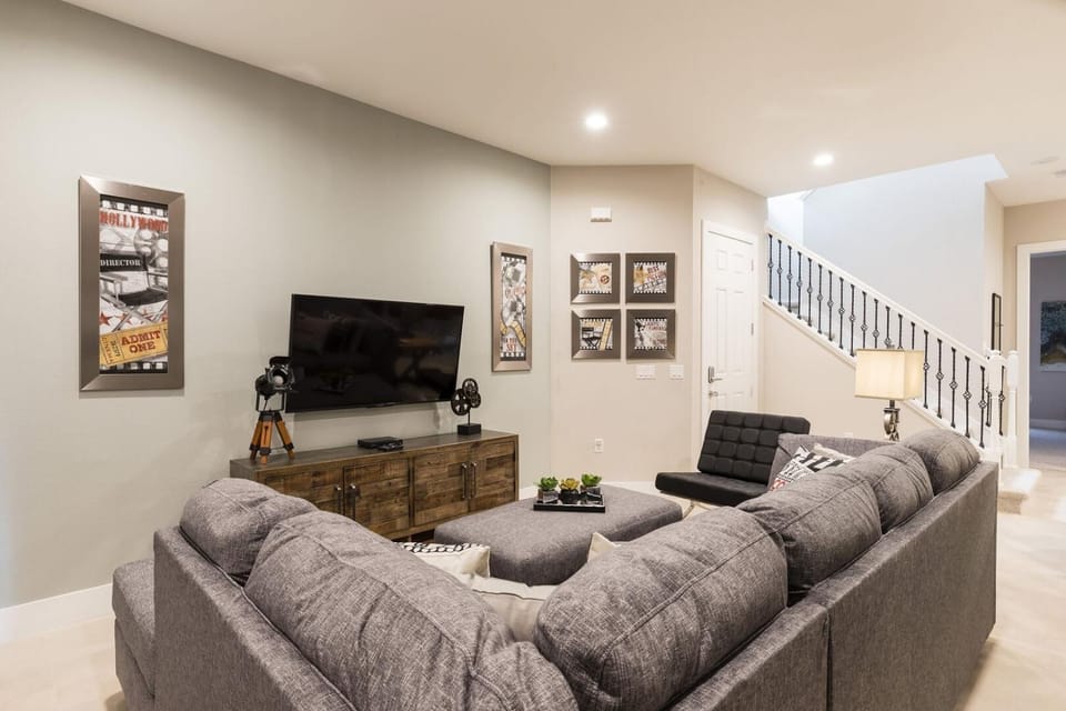 TV and multimedia, Living room, Seating area