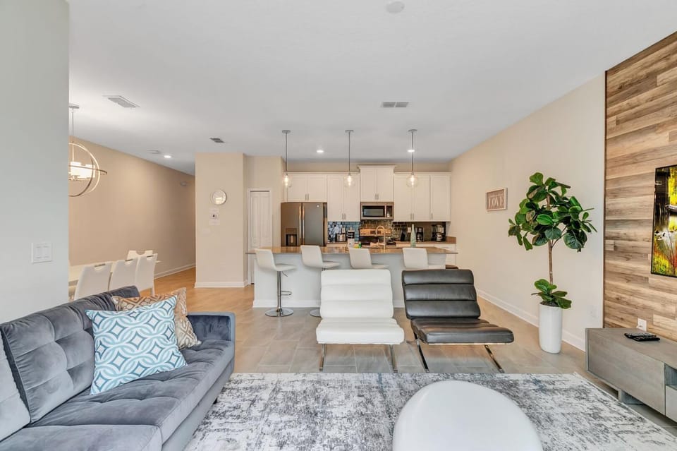 Living room, Seating area, Dining area
