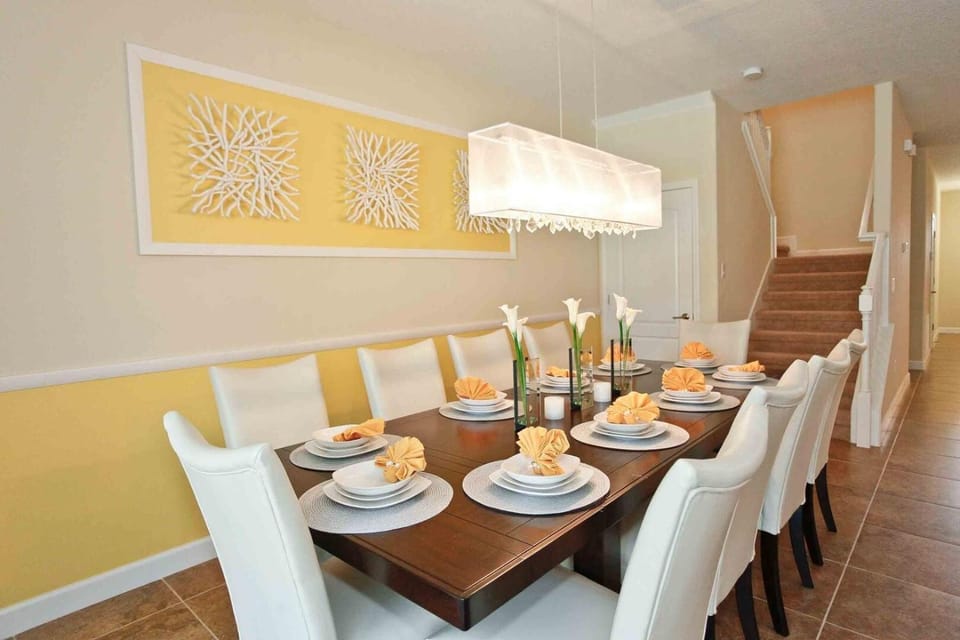 Seating area, Dining area