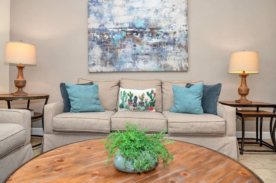 Living room, Seating area
