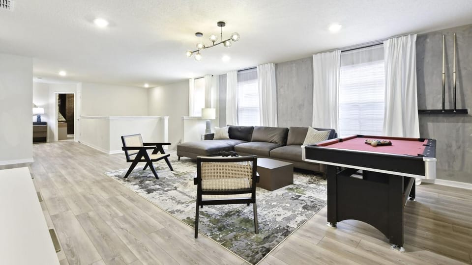Billiard, Living room, Seating area