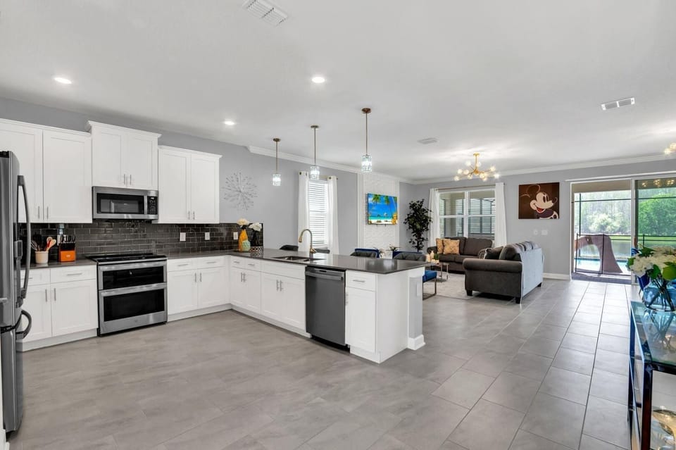 TV and multimedia, Coffee/tea facilities, Kitchen or kitchenette, oven, toaster