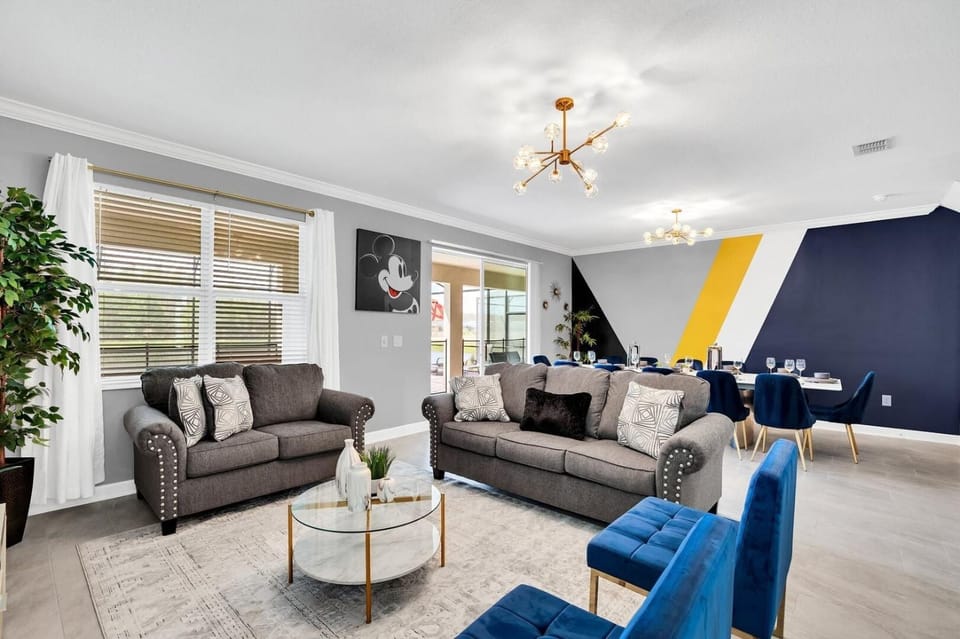 Living room, Seating area, Dining area