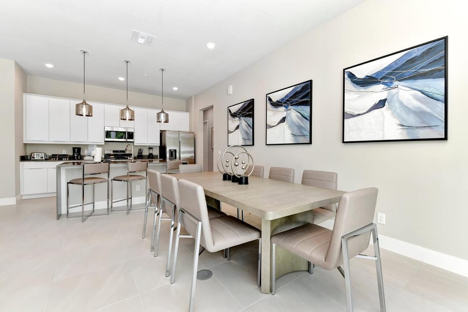 Kitchen or kitchenette, Seating area, Dining area, kitchen