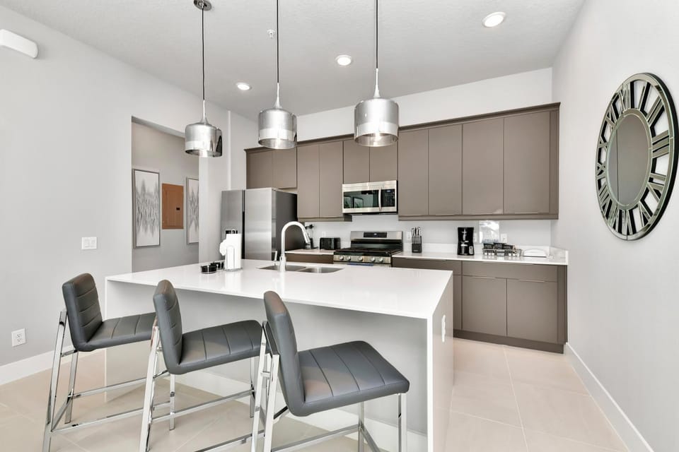 Kitchen or kitchenette, kitchen