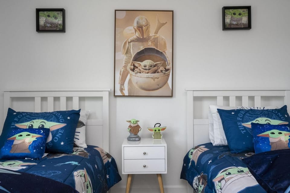 Bed, Bedroom