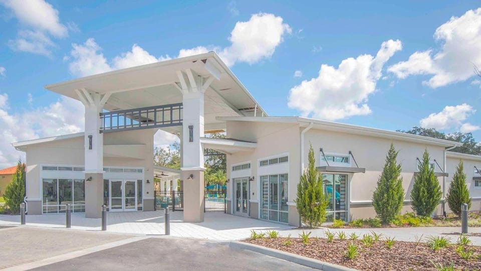Property building, Day