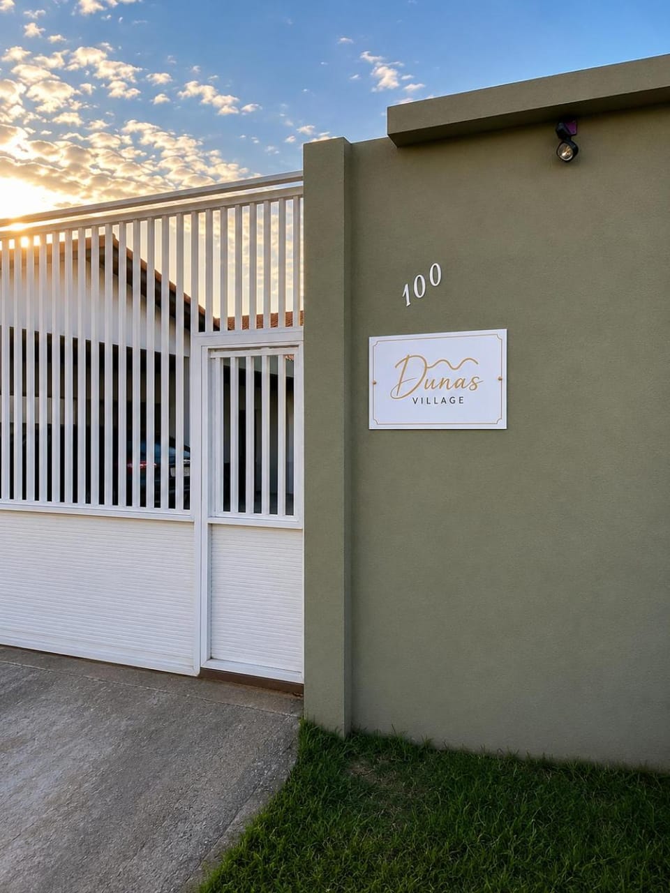 Logo/Certificate/Sign, Street view
