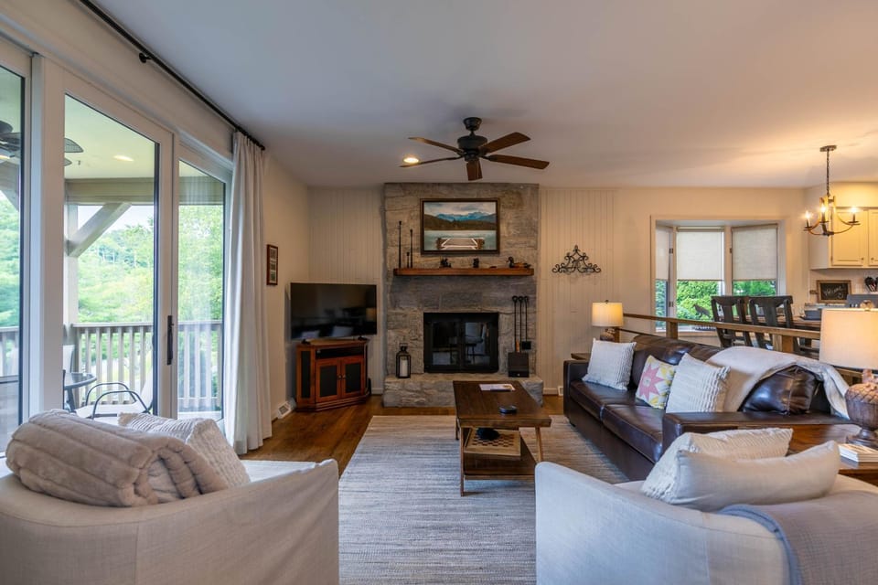 Chetola Camelia 2 House in Blowing Rock