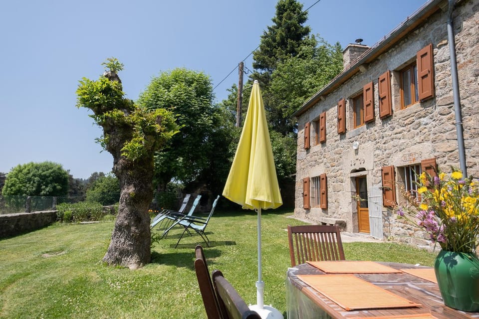 Les fleurs de l'aubrac 4/6 pers House in Occitanie
