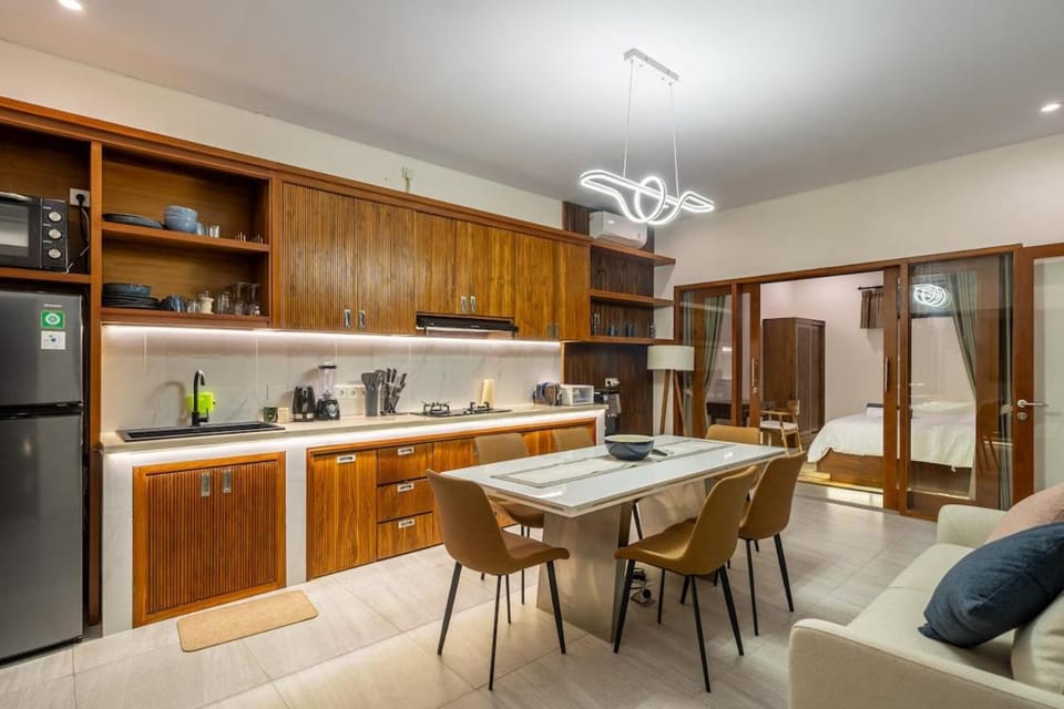 Modern 3 Bedroom Villa with Private Pool in Berawa Villa in North Kuta