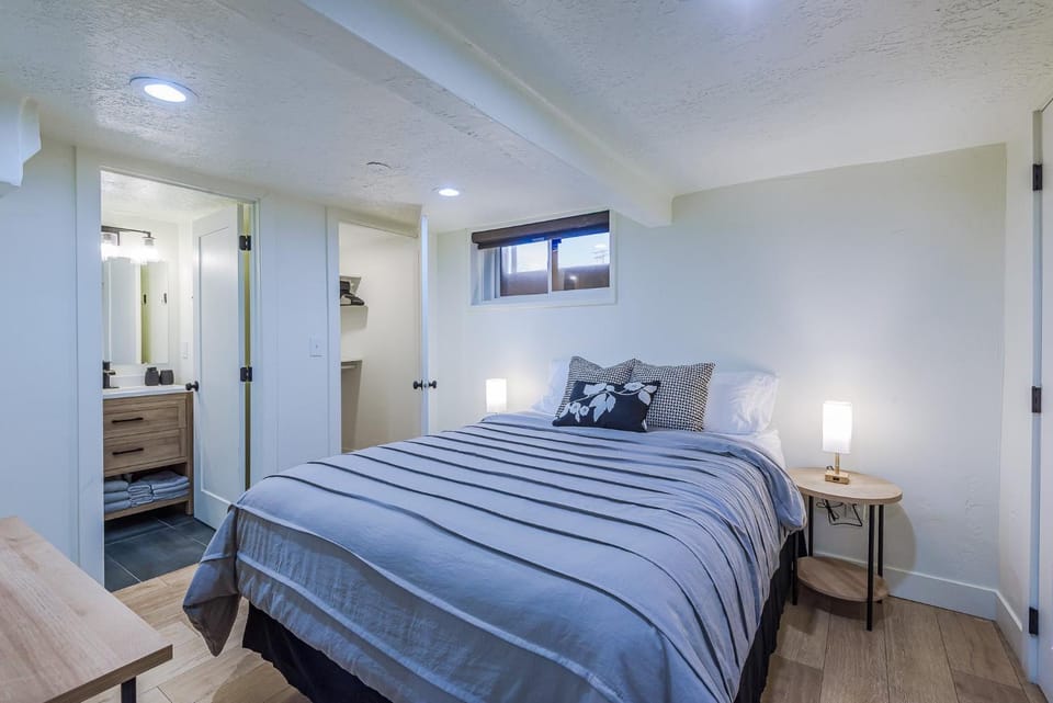 1409 #2 Sugar House Apartment in Salt Lake City