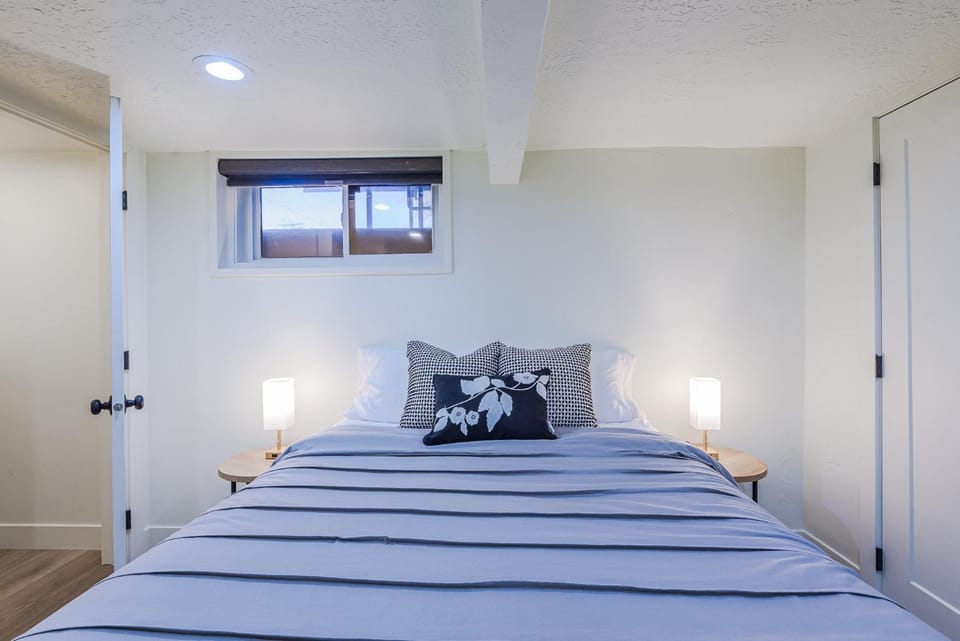 1409 #2 Sugar House Apartment in Salt Lake City