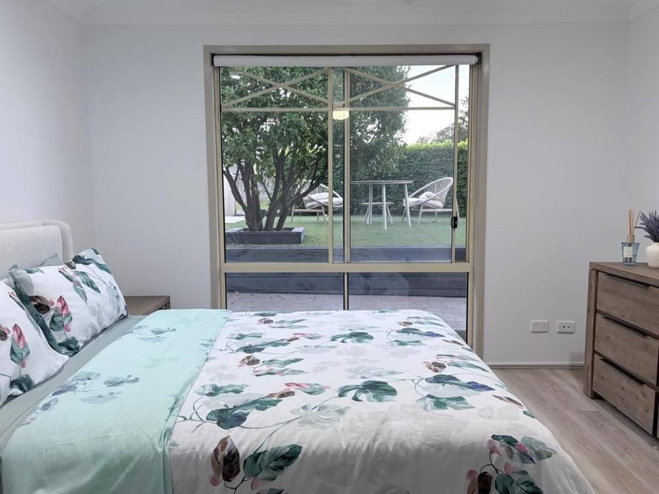 2 BR spacious Granny near Stanhope Leisure Centre Apartment in Sydney