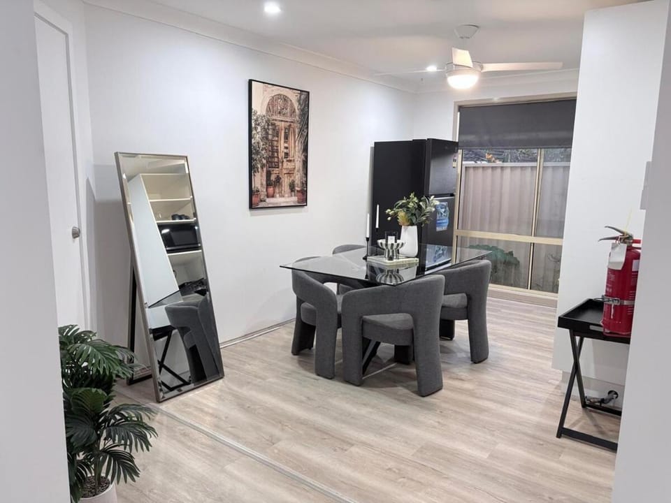 2 BR spacious Granny near Stanhope Leisure Centre Apartment in Sydney