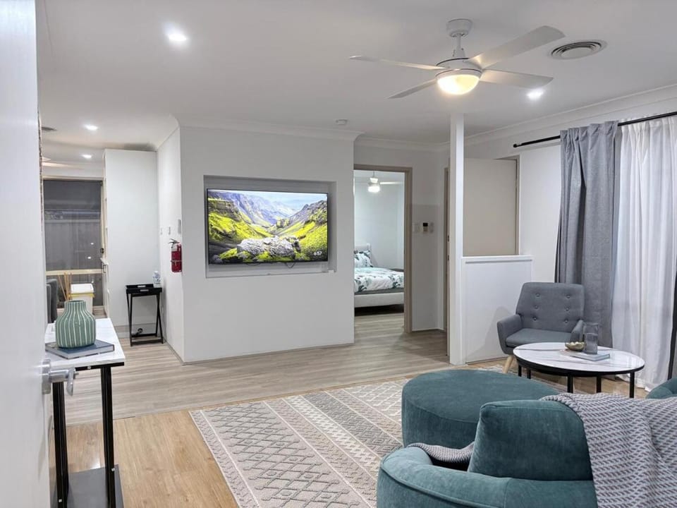 2 BR spacious Granny near Stanhope Leisure Centre Apartment in Sydney