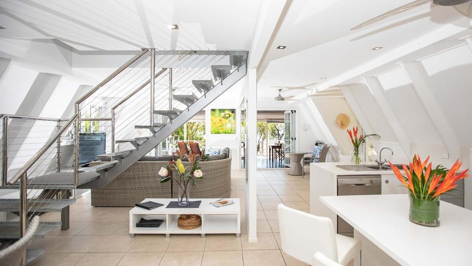 Cottonwood Port Douglas House in Oak Beach
